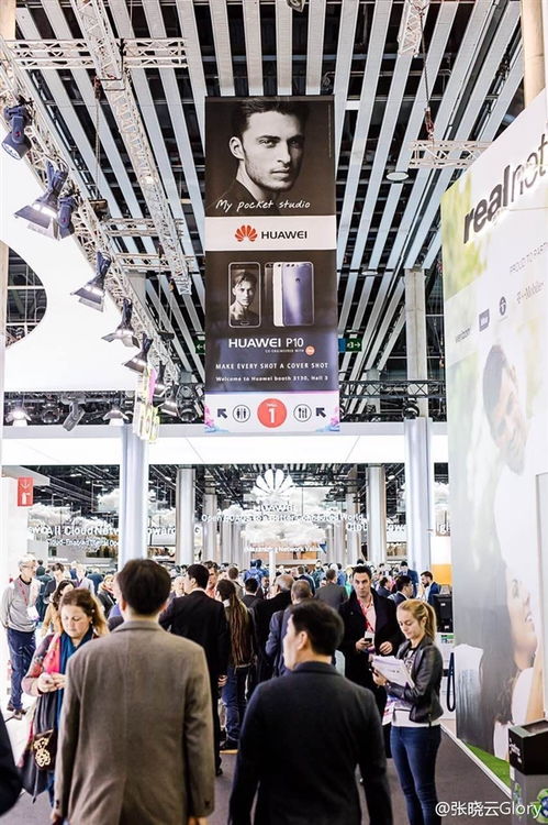 华为P10震撼亮相，巨幅广告席卷巴塞罗那街头